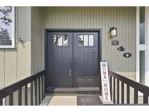 Entry Way - 340 Patricia Dr, Gladstone, OR 97027 photo 1 of 3