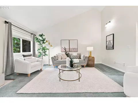 Living - 340 Patricia Dr, Gladstone, OR 97027 photo 2 of 4