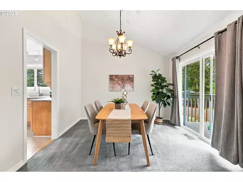 Dining - 340 Patricia Dr, Gladstone, OR 97027 photo 1 of 2
