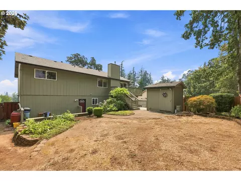 Exterior - 340 Patricia Dr, Gladstone, OR 97027 photo 8 of 11