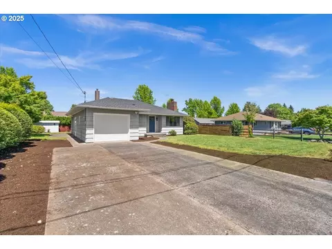 1637 Camino Dr, Forest Grove, OR 97116