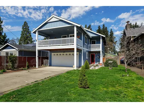 9907 SE Amherst St, Clackamas, OR 97015