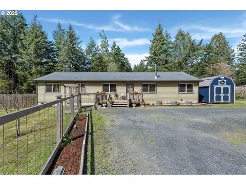 42790 Myrtle Ln, Port Orford, OR 97465