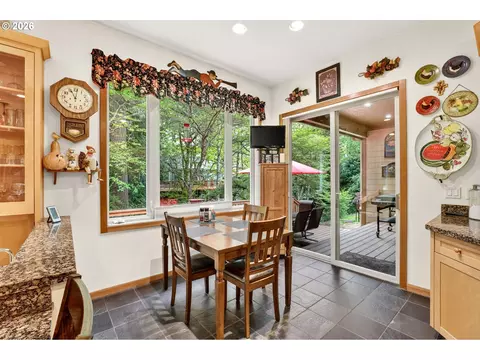 Dining - 284 SE 41st Ct, Gresham, OR 97080 photo 1 of 3