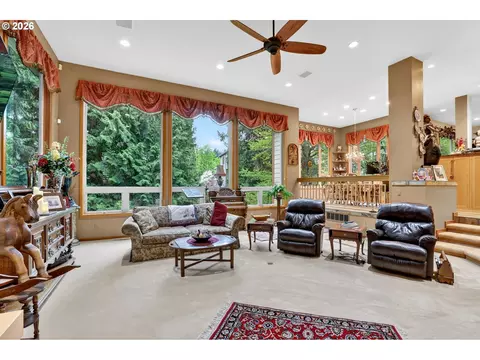 Living - 284 SE 41st Ct, Gresham, OR 97080 photo 3 of 4