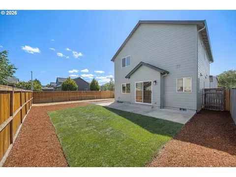 Exterior - 601 St Charles St, Eugene, OR 97402 photo 2 of 4