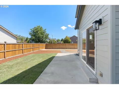 Exterior - 601 St Charles St, Eugene, OR 97402 photo 3 of 4