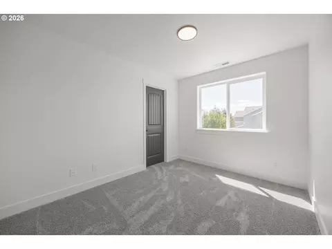 Bedroom - 601 St Charles St, Eugene, OR 97402 photo 6 of 7