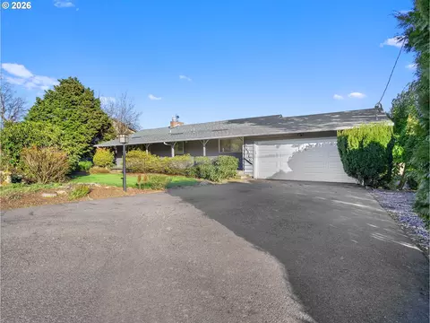 10180 SE Cresthill Rd, Happy Valley, OR 97086