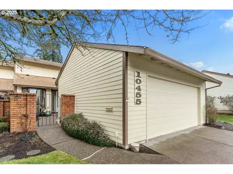 10455 SW Greenleaf Ter, Tigard, OR 97224