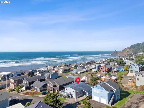 1931 NE 68th St, Lincoln City, OR 97367