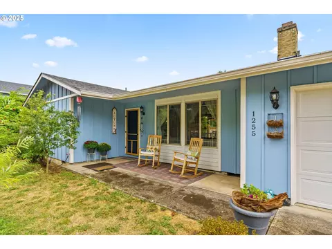 1255 Rutledge St, Eugene, OR 97402