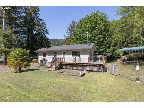 318 E Alsea Riviera Dr, Tidewater, OR 97390