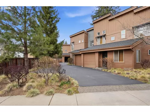 40 SW Mckinley Ave, Bend, OR 97702