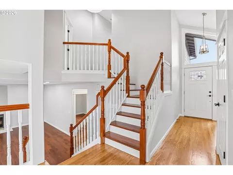 Entry Way - 2578 NW 4th St, Gresham, OR 97030 photo 1 of 1