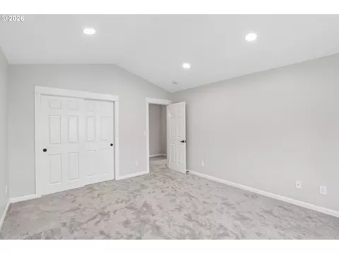 Bedroom - 2578 NW 4th St, Gresham, OR 97030 photo 6 of 8