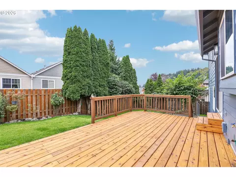 Exterior - 2578 NW 4th St, Gresham, OR 97030 photo 3 of 7