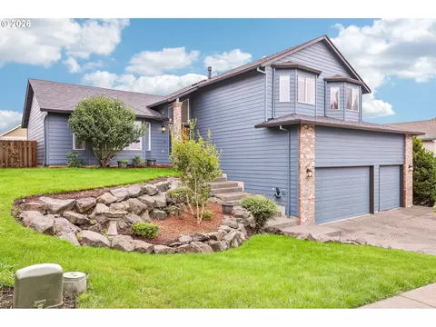 Exterior - 2578 NW 4th St, Gresham, OR 97030 photo 2 of 7