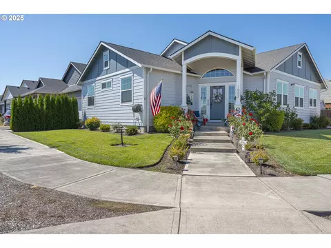 1002 Chestnut St, Independence, OR 97351