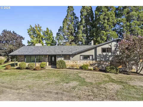 4667 St Paul Hwy NE, Saint Paul, OR 97137