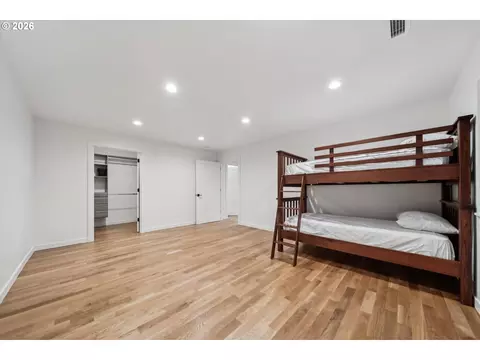 Bedroom - 43815 SE Herrick Rd, Sandy, OR 97055 photo 3 of 3