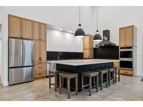 Kitchen - 43815 SE Herrick Rd, Sandy, OR 97055 photo 2 of 4