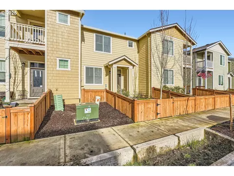 15526 NE 70th St, Vancouver, WA 98682