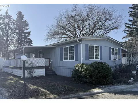 1475 Green Acres Rd #40, Eugene, OR 97408