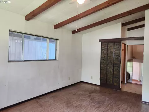 Living - 619 N Morton St, Newberg, OR 97132 photo 1 of 4