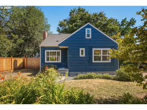 Exterior - 150 Elkay Dr, Eugene, OR 97404 photo 2 of 12
