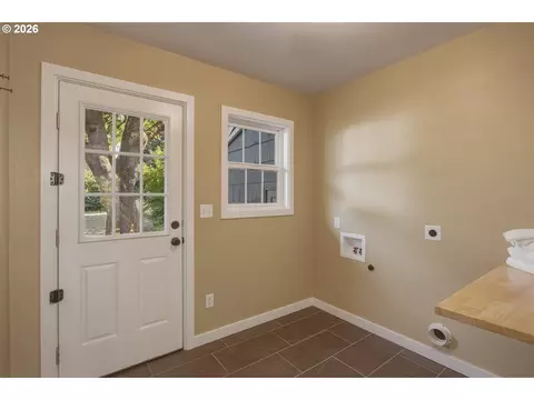 Other - 150 Elkay Dr, Eugene, OR 97404 photo 2 of 3