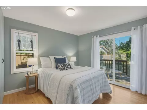 Bedroom - 150 Elkay Dr, Eugene, OR 97404 photo 1 of 7