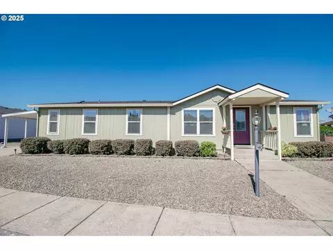 3700 Babcock Ln #144, Eugene, OR 97401