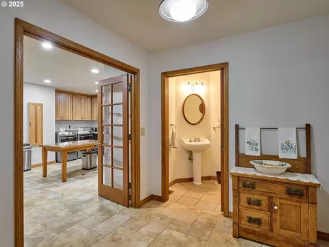 Entry Way - 23456 S Schieffer Rd, Colton, OR 97017 photo 1 of 1