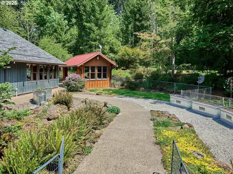 Exterior - 23456 S Schieffer Rd, Colton, OR 97017 photo 13 of 14