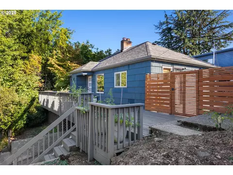 7320 SE Alder St, Portland, OR 97215