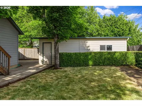 Exterior - 6001 E St, Springfield, OR 97478 photo 11 of 11