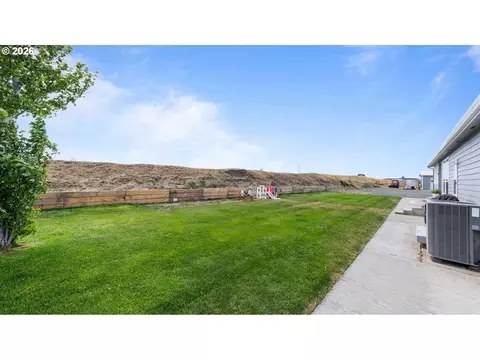 32374 E Loop Rd, Hermiston, OR 97838 photo 6