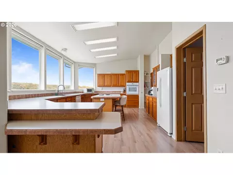 32374 E Loop Rd, Hermiston, OR 97838 photo 16