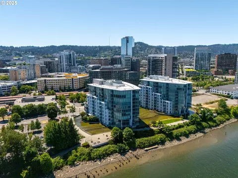 1260 NW Naito Pkwy #808, Portland, OR 97209