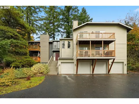 304 Cervantes, Lake Oswego, OR 97035