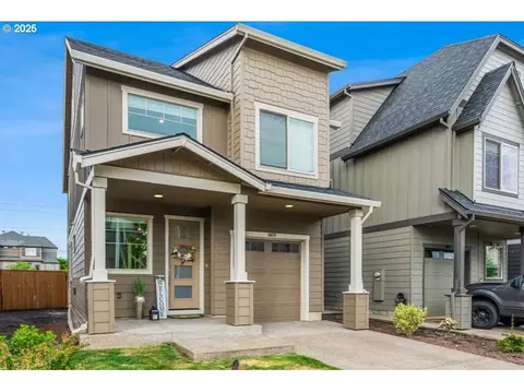 8059 NE Sabo St, Hillsboro, OR 97006