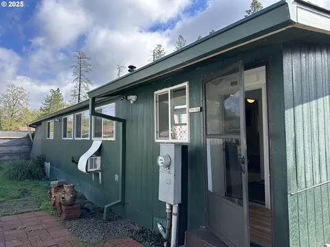 25656 Wildwood Rd, Veneta, OR 97487