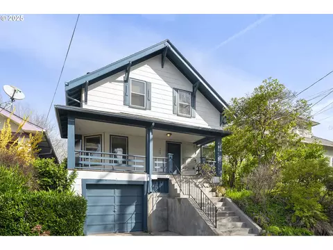 2869 SE Franklin St, Portland, OR 97202