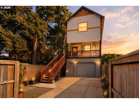 5232 SE Malden St, Portland, OR 97206