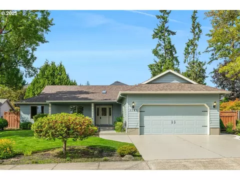 1141 Monroe St, Lafayette, OR 97127