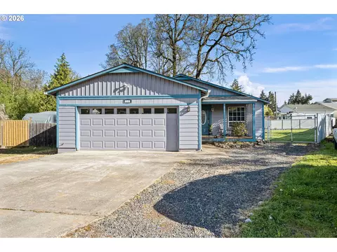 1141 32nd Ct, Sweet Home, OR 97386