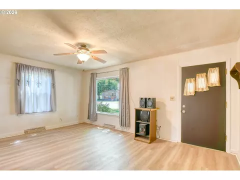 433 E Darwin St, Athena, OR 97813 photo 3