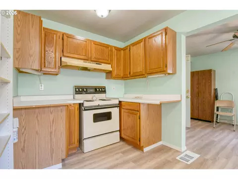 433 E Darwin St, Athena, OR 97813 photo 6