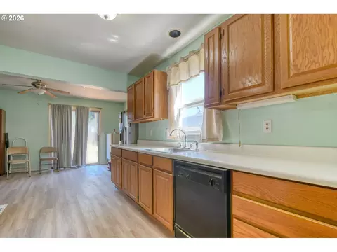 433 E Darwin St, Athena, OR 97813 photo 7